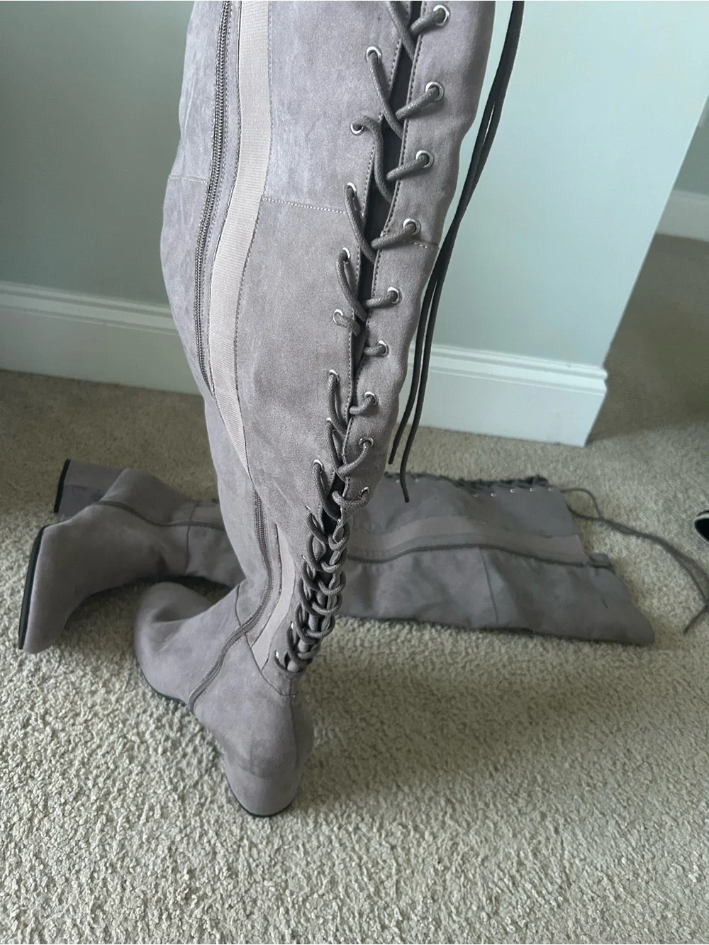 Shoes - Picture 4 of 4